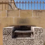 Nyaraló Haven With Private Pool And Sea Views Għajn Melel