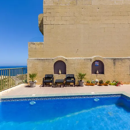 Nyaraló Haven With Private Pool And Sea Views Għajn Melel