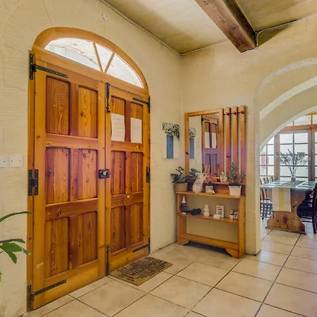 Haven With Private Pool And Sea Views