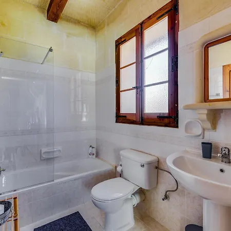 Haven With Private Pool And Sea Views * Għajn Melel