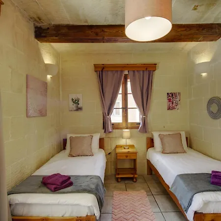 Haven With Private Pool And Sea Views *