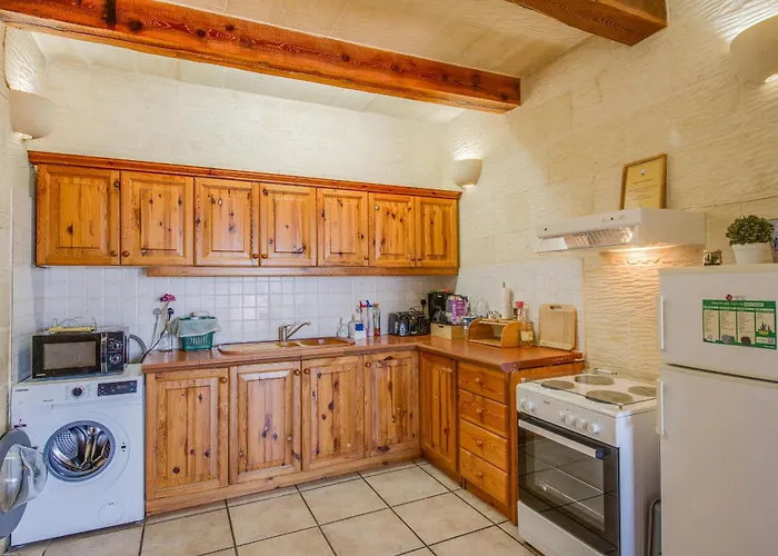 Haven With Private Pool And Sea Views Vakantiehuis Ghajn Melel