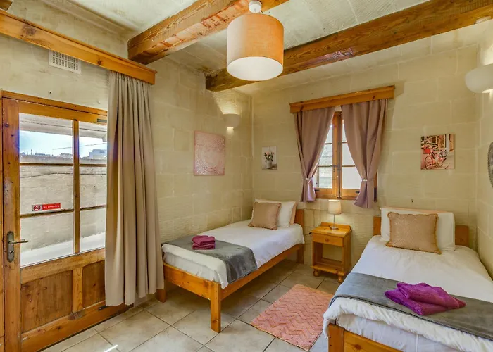 Vakantiehuis Haven With Private Pool And Sea Views Ghajn Melel