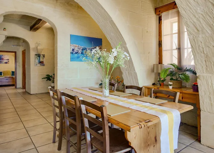 Haven With Private Pool And Sea Views Vakantiehuis *